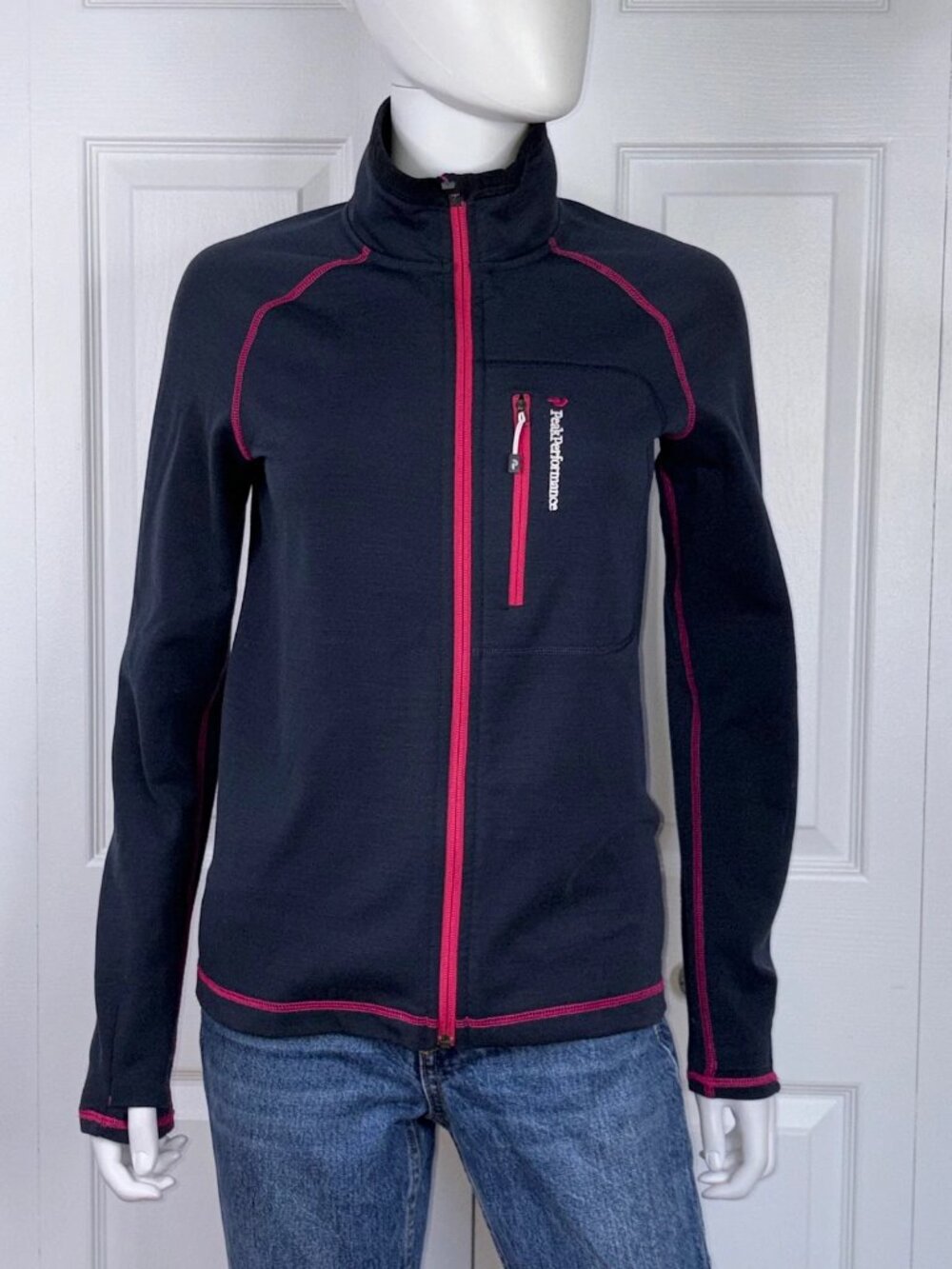 PEAK PERFORMANCE women's  Medium jacket